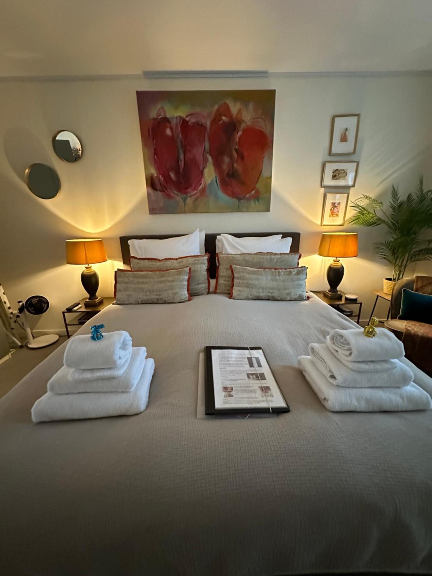 B&B Ereprijs Гаага Екстер'єр фото